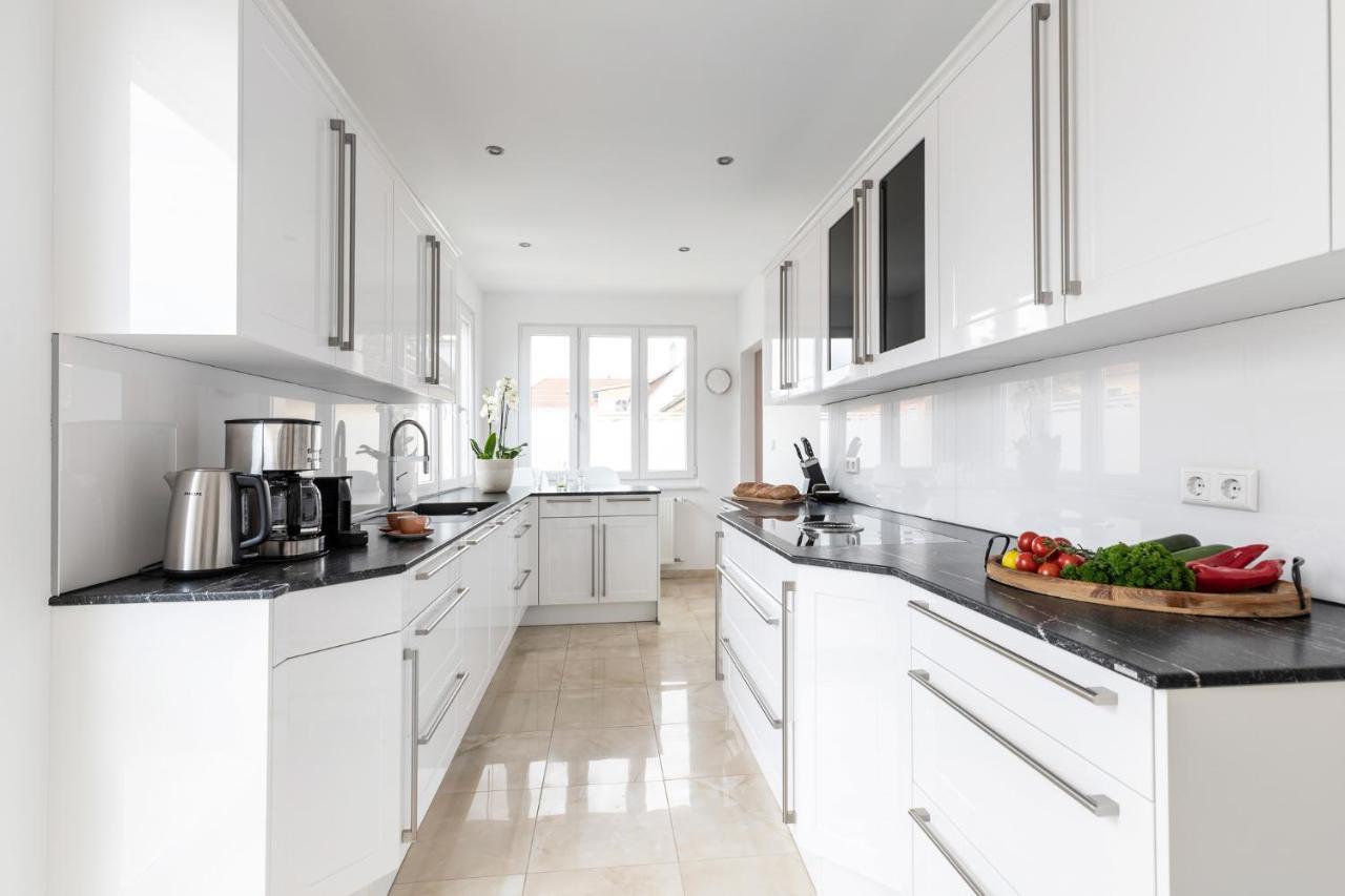 Primera Villa Зинген Экстерьер фото